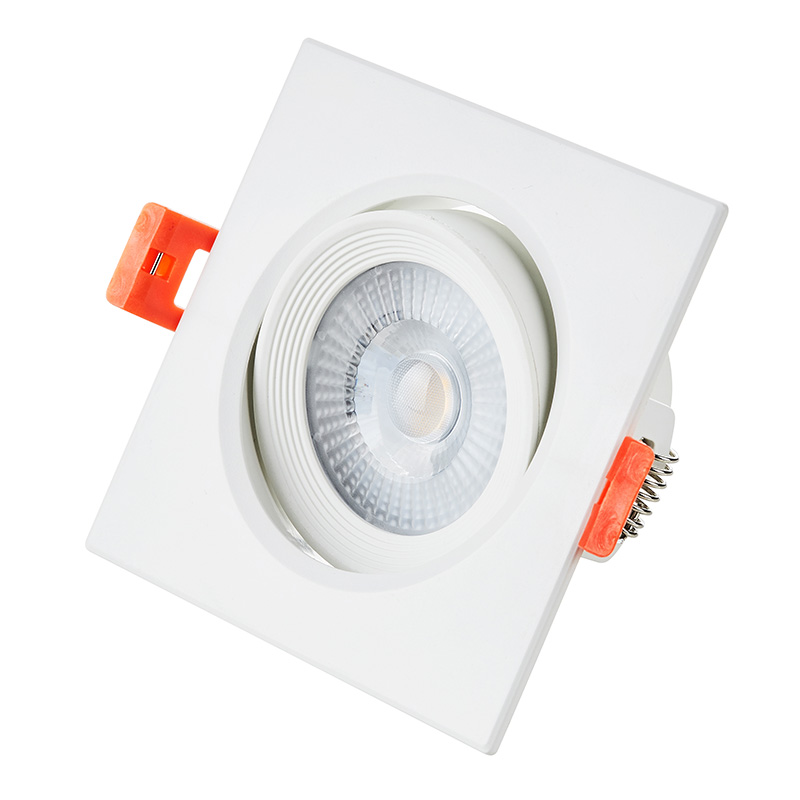 Lampa sufitowa z tworzywa sztucznego i aluminium